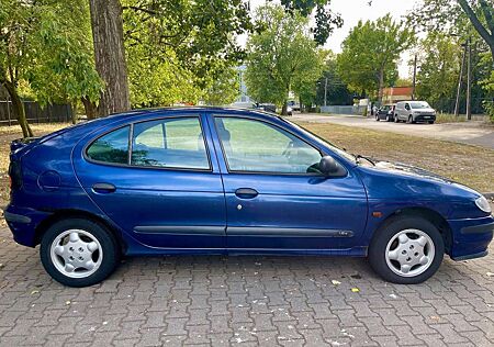 Renault Megane 1.6e RT