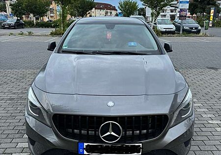 Mercedes-Benz CLA 220 CDI / d (117.303)