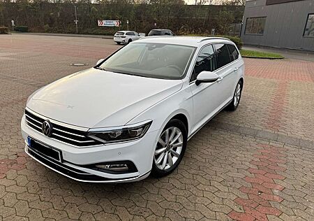 VW Passat Variant Volkswagen Elegance NAV MATRIX PDC APPLINK AC SHZ ALLSEASON