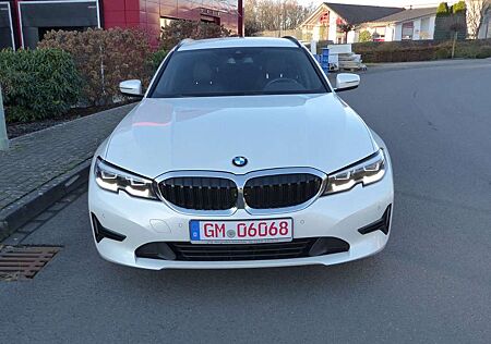 BMW 318 d Advantage, M-Inter., LED,AHK,1.Hand
