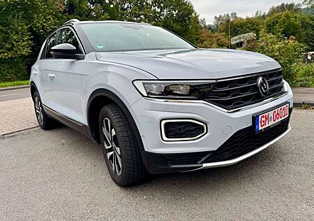 VW T-Roc Volkswagen Active GarantieWebastoKameraBlisE-Klappe