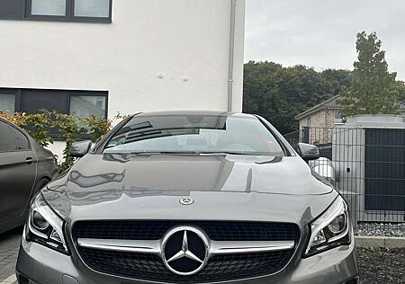 Mercedes-Benz CLA 200 (117.343)