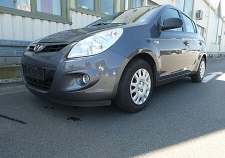 Hyundai i20 TÜV 04/2027**Automatic*Garantie*1.Hand*8-fach