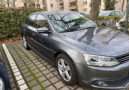 VW Jetta Volkswagen 1.2 TSI Comfortline