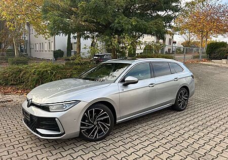 VW Passat Variant Volkswagen 2.0 TDI DSG R-line Panorama HUD