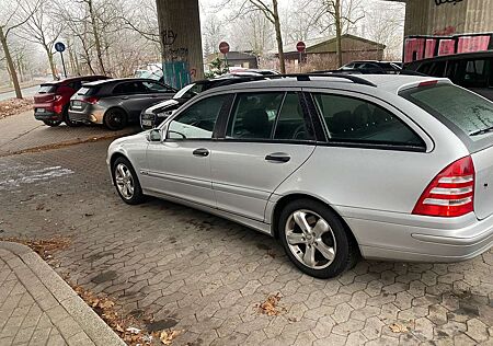 Mercedes-Benz C 180 T Kompressor Classic