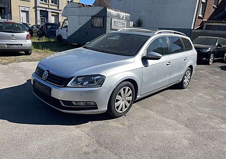 VW Passat Variant Volkswagen Trendline | Panorama | Kamera |