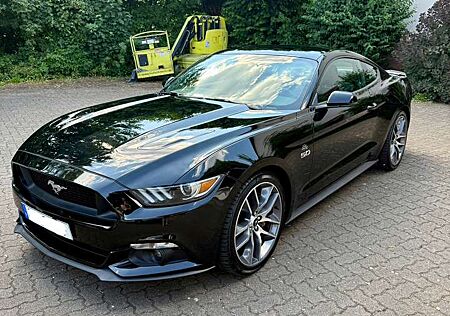 Ford Mustang Coupe GT - 5.0 V8 - Unfallfrei