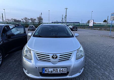 Toyota Avensis Combi 2.2 D-4D Executive