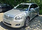 Toyota Avensis 1.8 VVT-i Combi Travel