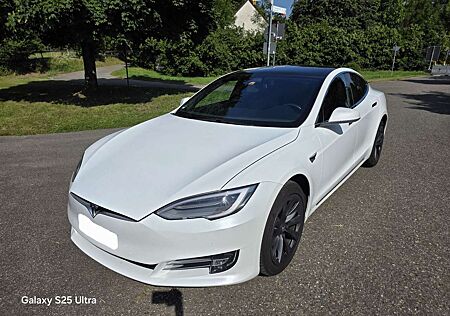 Tesla Model S Maximale Reichweite inkl. Fzg Garantie!!