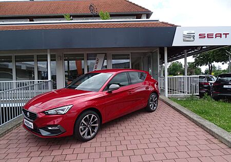 Seat Leon 1.5 eTSI ACT FR DSG 150PS Navi ACC Parklenk.