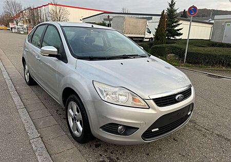 Ford Focus Lim. Style 1.8 Klima