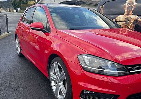 VW Golf Volkswagen 1.4 TSI BMT R-line