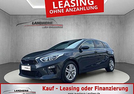 Kia Cee'd Ceed / 1.5 T-GDI Gold // LED/Kamera/PDC/SHZ/LHZ /Navi