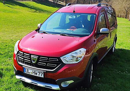 Dacia Dokker SCe 100 Stepway Celebration