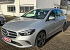 Mercedes-Benz B 220 - Autom-Widescreen-LED-SHZ-Spur-MBUX-8Fach