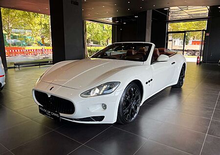 Maserati GranCabrio 4.7 V8 Automatik*Bose*Xenon*SHZ*PDC