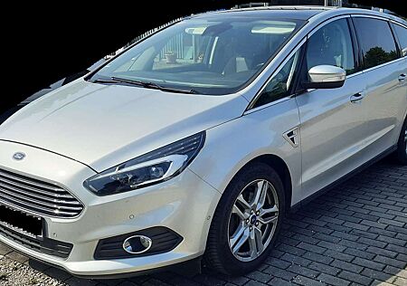 Ford S-Max Diesel 2.0 TDCi Bi-Turbo Aut. Titanium AHK