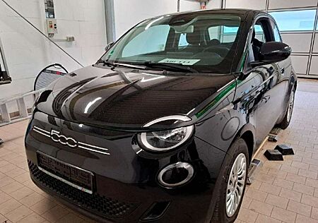 Fiat 500E 320 Km Reichweite Navi - Klimaautomatik