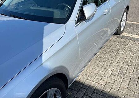 Mercedes-Benz E 220 d 4Matic 9G-TRONIC Exclusive
