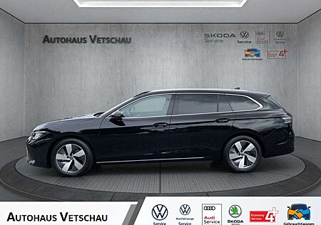 VW Passat Variant Volkswagen 2.0 TDI DSG Elegance Sportpaket LED