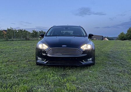Ford Focus Turnier 1.0 EcoBoost Titanium Zahnriemen NEU
