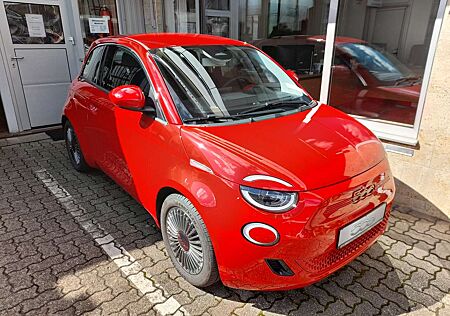 Fiat 500E Red
