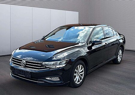 VW Passat Volkswagen Limo Business OPF B8 LED Navi 150PS