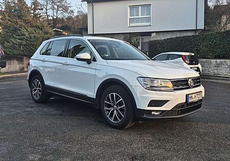 VW Tiguan Volkswagen Diesel 2.0 TDI Digital, AHK, Massage Sitz