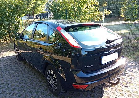 Ford Focus 1.6 16V Black Magic