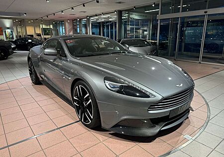 Aston Martin Vanquish V12 8-Gang Automatik