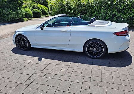 Mercedes-Benz C 300 Cabrio 9G-TRONIC AMG Line