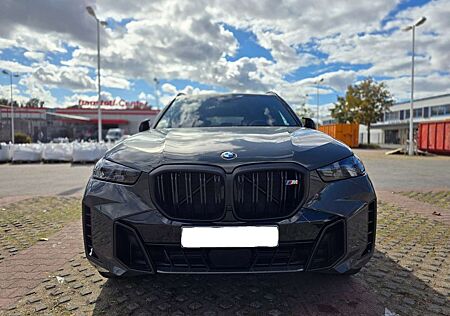 BMW X5 M X5 M60i