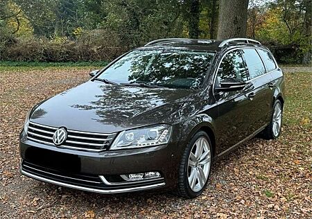 VW Passat Variant Volkswagen 2.0 TDI DSG Highline Xen/ACC/Pano/Dynaud