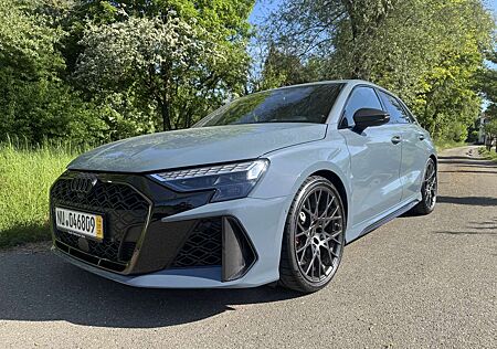 Audi RS3 TFSI Sportback - Carbon HuD Schalensitz DCC