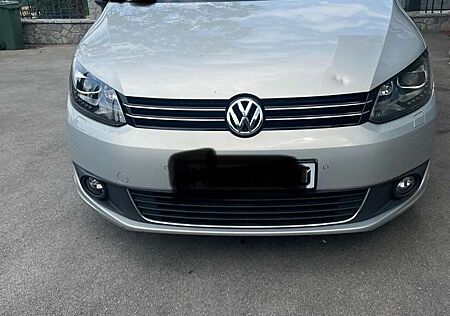 VW Touran Volkswagen 2.0 TDI DPF DSG MATCH
