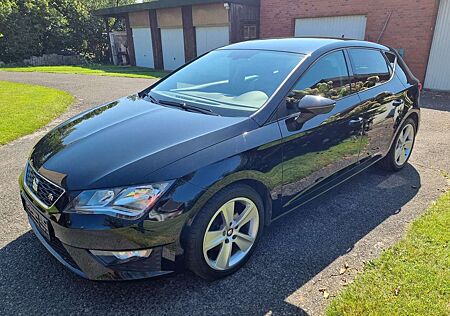 Seat Leon FR 2,0 TDI **Teilleder**Autom**Navi**PDC**