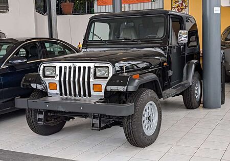 Jeep Wrangler 2.5. AHK. Allradantrieb HARDTOP