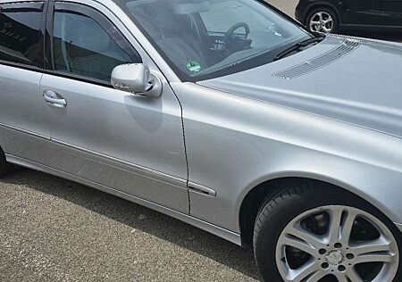 Mercedes-Benz E 200 T Kompressor Automatik Avantgarde