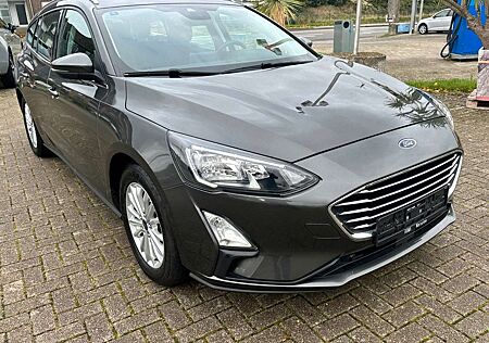 Ford Focus Turnier Titanium