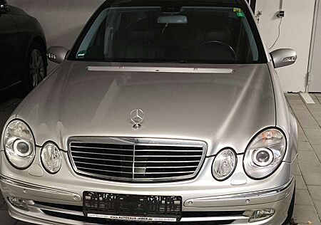 Mercedes-Benz E 500 4Matic AutomatikAvantgarde + Felgen