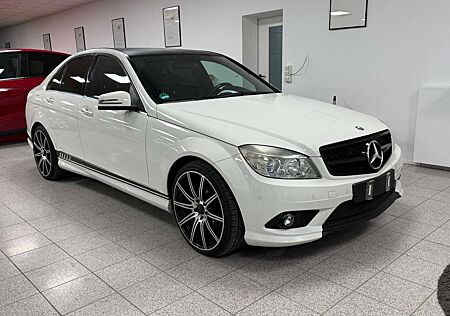 Mercedes-Benz C 250 /AMG Line/Navi/PDC/Harman-Kardon/Auspuffan.