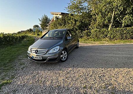 Mercedes-Benz B 180 voll fahrbereit top