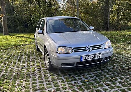 VW Golf gebraucht kaufen VW Golf Volkswagen 4 1.6 liter
