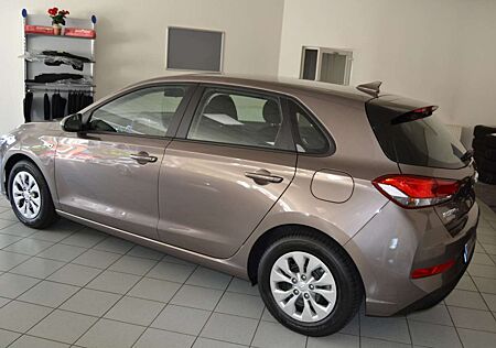 Hyundai i30 Automatik / DCT