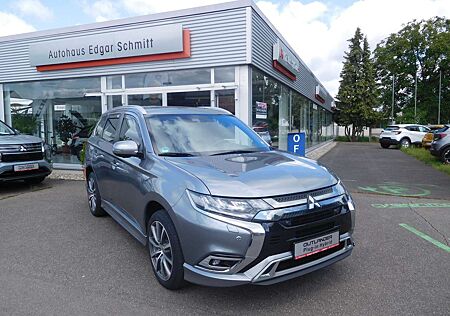 Mitsubishi Outlander 2.4 4WD Plug-In Hybrid Top 1.Hand,Leder,SD,AHK