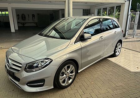 Mercedes-Benz B 180 Urban Parktr.Sitzh.Navi