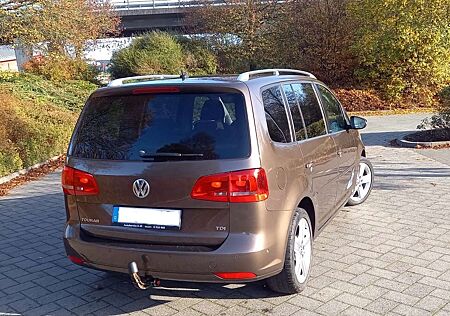 VW Touran Volkswagen 1.6 TDI DPF STYLE