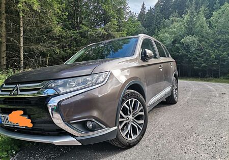 Mitsubishi Outlander 2.2 DI-D 4WD